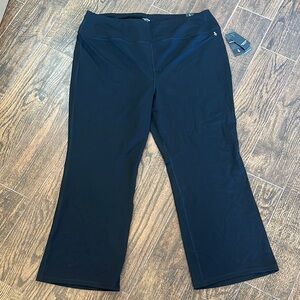 PLUS SIZE: TORRID. Black Yoga Pants. 4X.